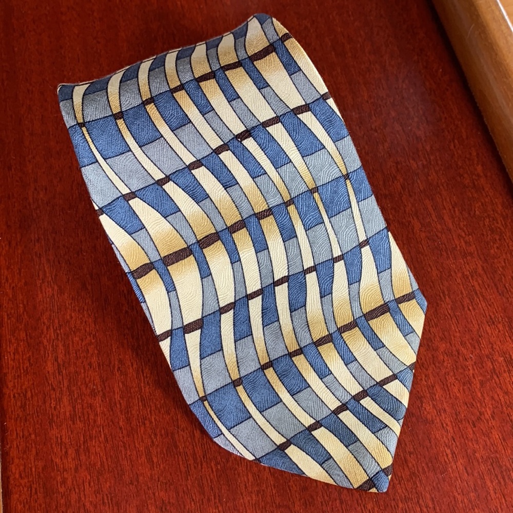 Ziggurat - 100% Silk Tie